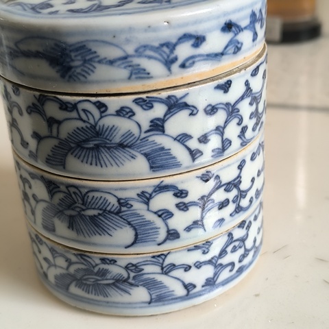 古玩陶瓷青花淡描花卉紋喜字節(jié)盒拍賣(mài)，當(dāng)前價(jià)格3600元