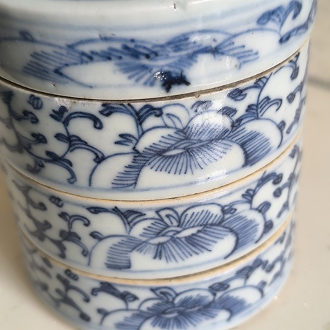 古玩陶瓷青花淡描花卉紋喜字節(jié)盒拍賣(mài)，當(dāng)前價(jià)格3600元