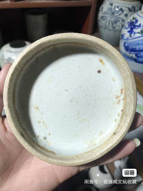 古玩陶瓷2個清中期青花卉紋囍字蓋拍賣，當(dāng)前價格0元