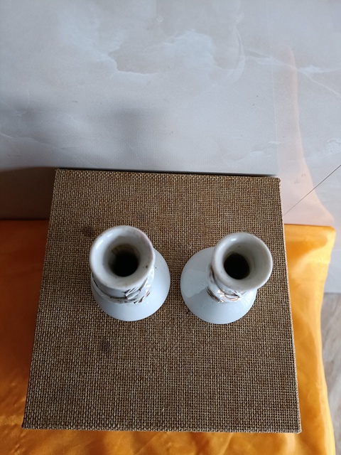 古玩陶瓷清代甜白釉描金盤龍紋賞瓶拍賣,當(dāng)前價(jià)格980元