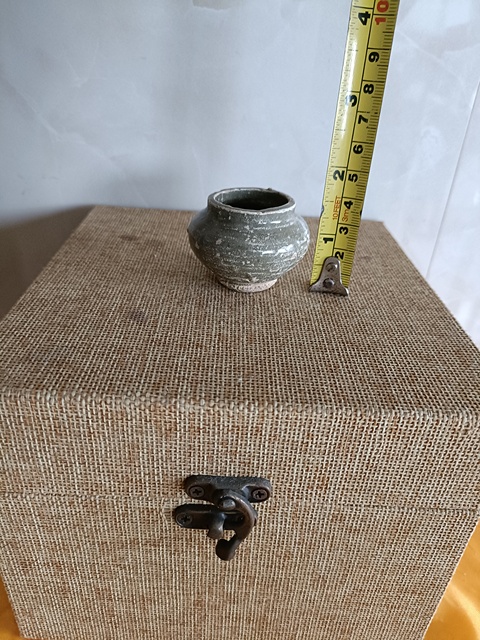 古玩陶瓷元代末龍泉青瓷水盂拍賣，當前價格198元