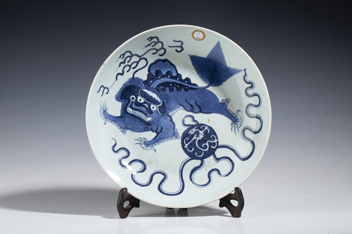 古玩陶瓷清乾隆·青花獅子繡球紋盤(pán)拍賣(mài),當(dāng)前價(jià)格1776元