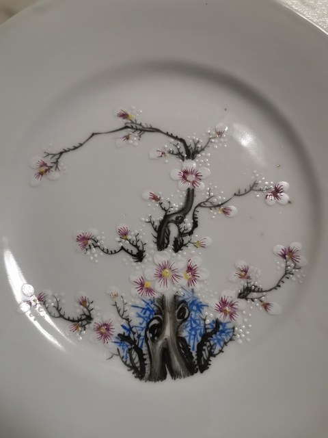 古玩陶瓷粉彩梅花紋花口盤拍賣，當(dāng)前價(jià)格500元