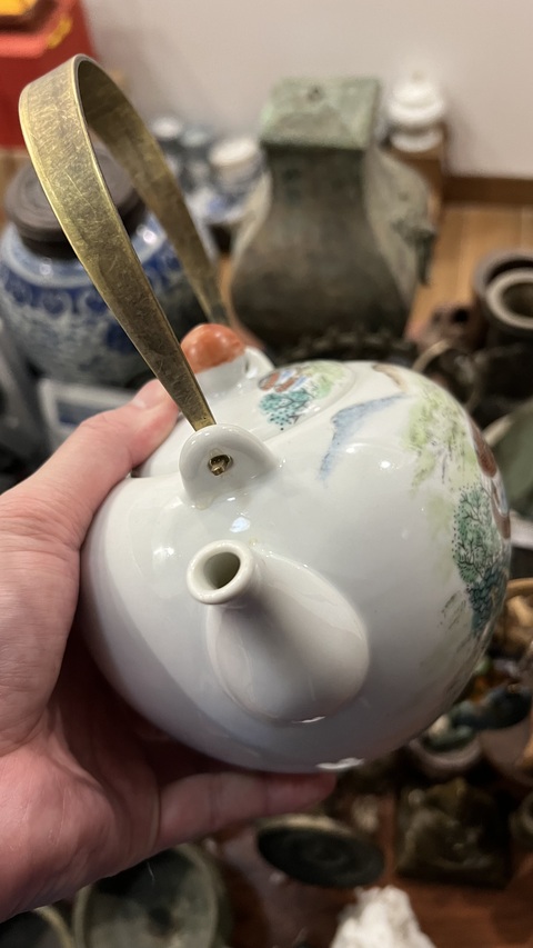 古玩陶瓷民居提梁壺拍賣,當(dāng)前價格399元