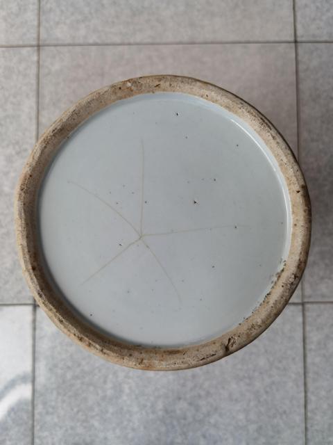 古玩陶瓷清宣統 藍協和繪黃獅子雙耳大瓶拍賣，當前價格11500元