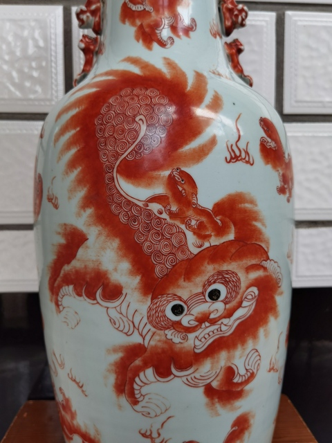 古玩陶瓷清宣統 藍協和繪黃獅子雙耳大瓶拍賣，當前價格11500元