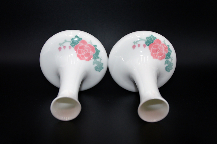 古玩陶瓷【醴陵瓷】彩繪花卉紋長頸瓶拍賣，當(dāng)前價格100元