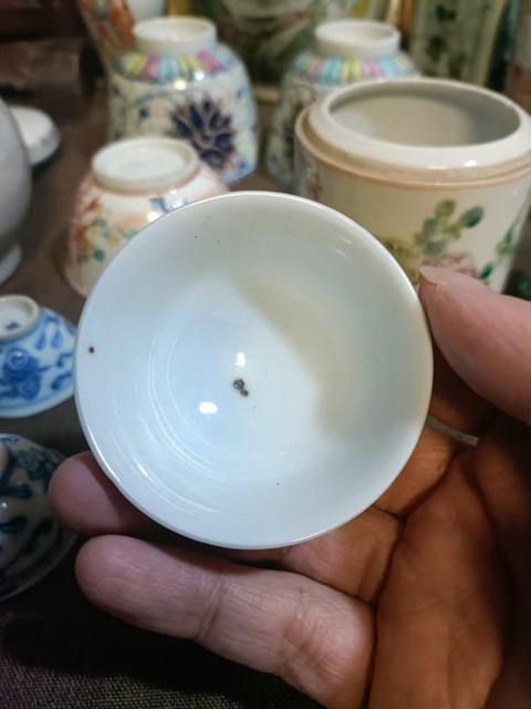 古玩陶瓷民國墨彩礬紅人物紋杯拍賣,當前價格1888元