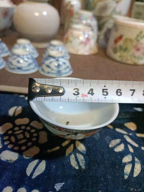 古玩陶瓷民國墨彩礬紅人物紋杯拍賣,當前價格1888元