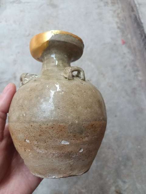古玩陶瓷兩晉南朝越窯青瓷點彩四系盤口瓶拍賣,當(dāng)前價格1800元