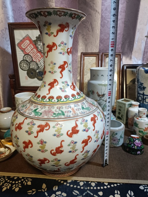 古玩陶瓷創(chuàng)匯粉彩洪福齊天紋賞瓶拍賣，當(dāng)前價(jià)格3888元