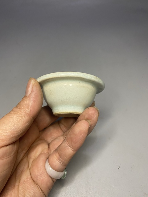 古玩陶瓷天青釉小琴爐拍賣，當(dāng)前價(jià)格800元