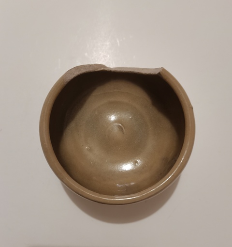 古玩陶瓷龍泉青瓷臥足杯拍賣，當前價格0元