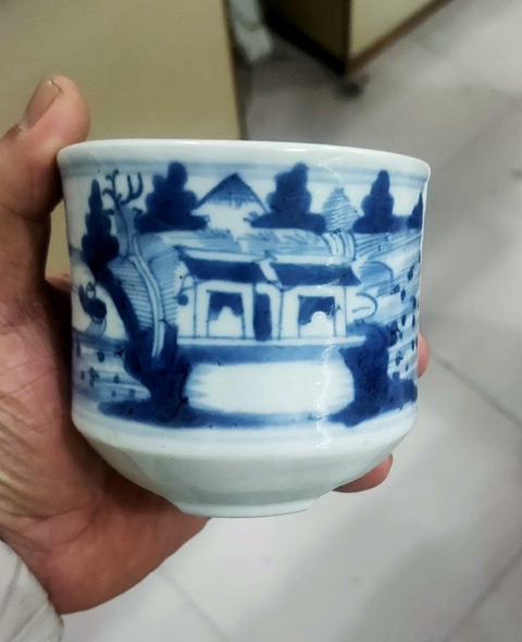 古玩陶瓷清中期青花山水人物紋香爐拍賣,當前價格1800元