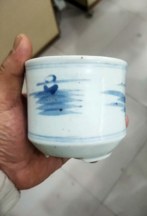 古玩陶瓷清中期青花山水人物紋香爐拍賣,當前價格1800元