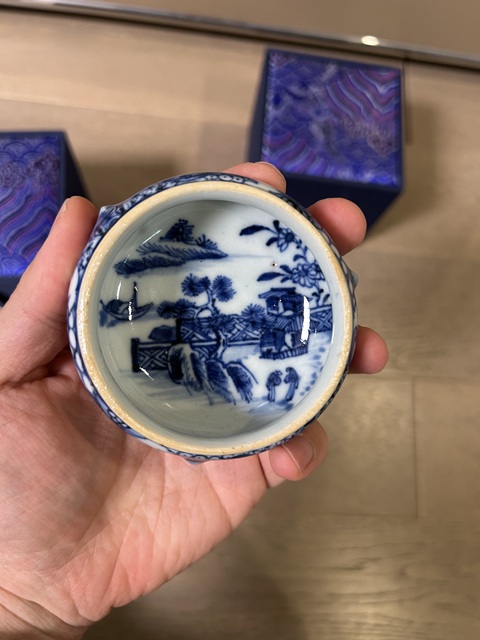 古玩陶瓷清·雍乾青花三足香爐拍賣,當前價格15000元