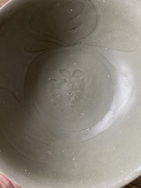 古玩陶瓷宋代龍泉青瓷刻花碗拍賣,當前價格2800元
