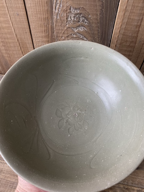 古玩陶瓷宋代龍泉青瓷刻花碗拍賣,當前價格2800元