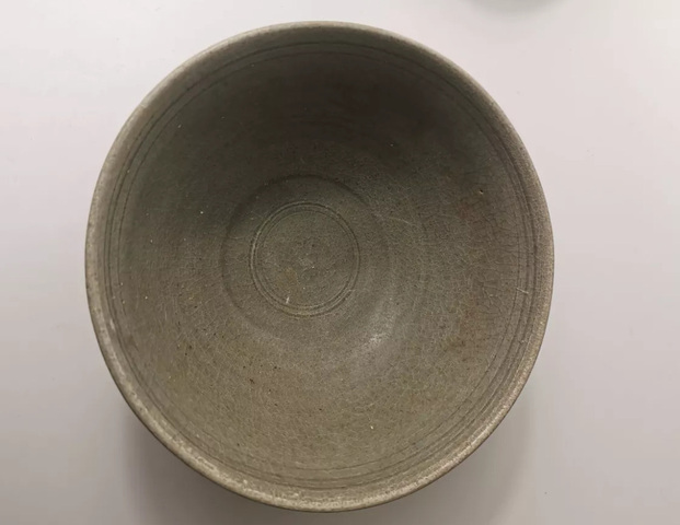 古玩陶瓷宋元龍泉窯青釉碗拍賣,當前價格5000元