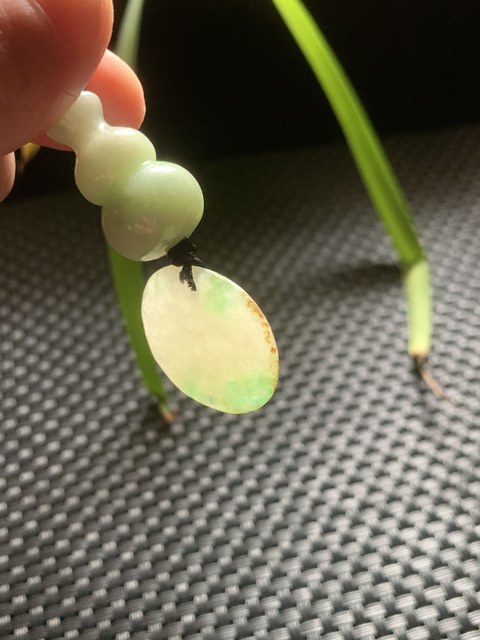 古玩玉器清代翡翠雕“朝珠背云”拍賣，當前價格16000元