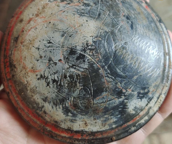 古玩陶瓷(館藏精品)西漢黑陶彩繪刻花鉛筆工漢壺拍賣,當前價格5698元