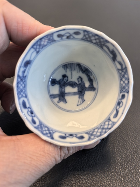 古玩陶瓷康熙青花二喬圖花口杯拍賣,當前價格980元