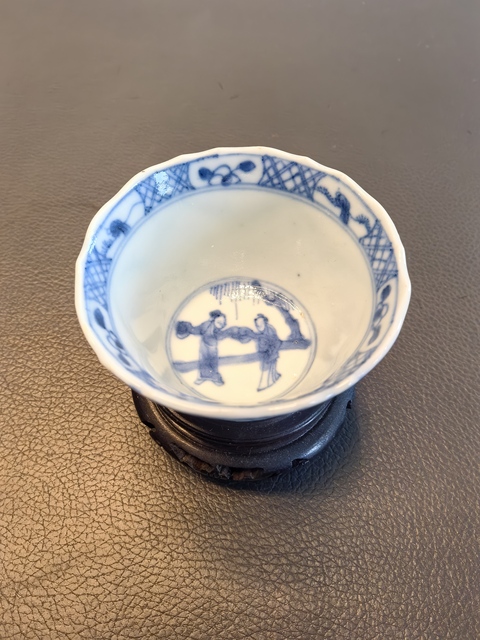 古玩陶瓷康熙青花二喬圖花口杯拍賣,當前價格980元
