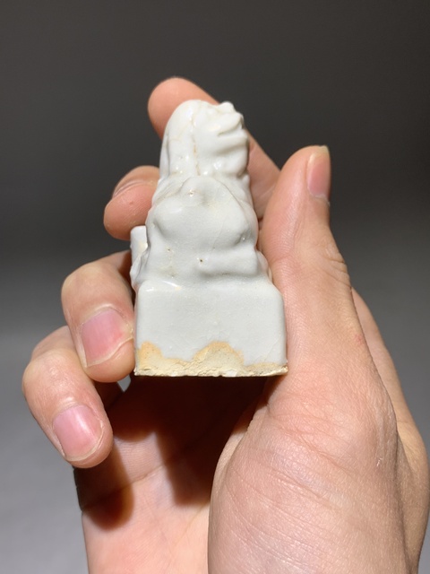 古玩陶瓷德化白瓷小獅子香插拍賣，當前價格0元