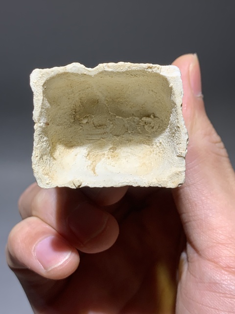古玩陶瓷德化白瓷小獅子香插拍賣，當前價格0元
