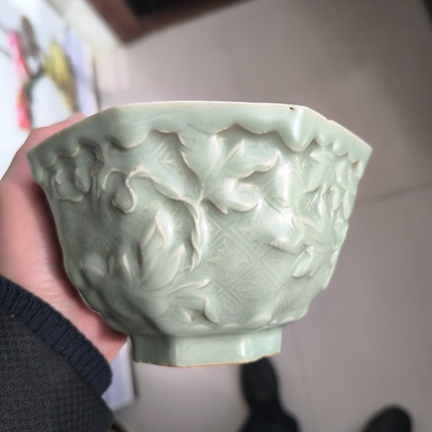 古玩陶瓷龍泉花卉紋八方杯拍賣，當(dāng)前價格860元