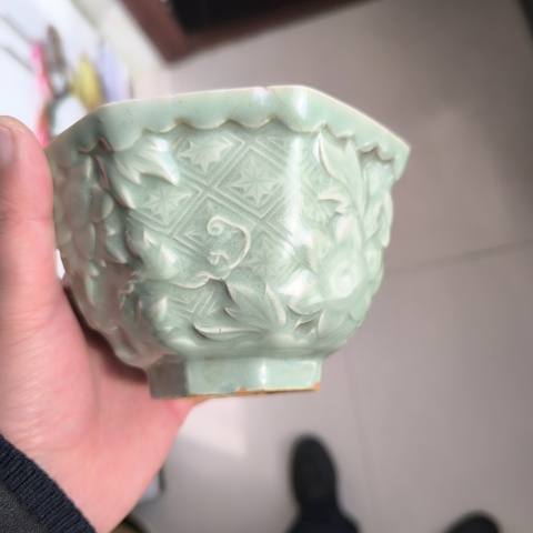 古玩陶瓷龍泉花卉紋八方杯拍賣，當(dāng)前價格860元