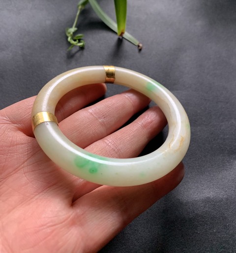 古玩玉器清代天然翡翠手鐲拍賣,當前價格15000元