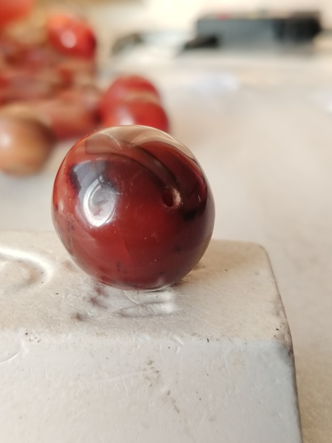 古玩玉器大尺寸糖球天然紅瑪瑙珠拍賣，當(dāng)前價(jià)格133元
