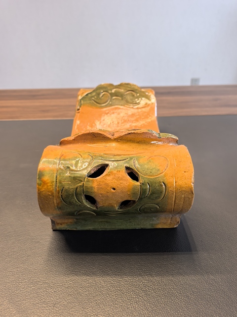 古玩陶瓷明末崇禎三彩瓷枕拍賣(mài)，當(dāng)前價(jià)格2200元