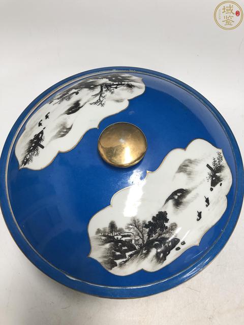 古玩陶瓷民國(guó)名家·藍(lán)地開窗墨彩山水紋蓋鍋拍賣,當(dāng)前價(jià)格3500元