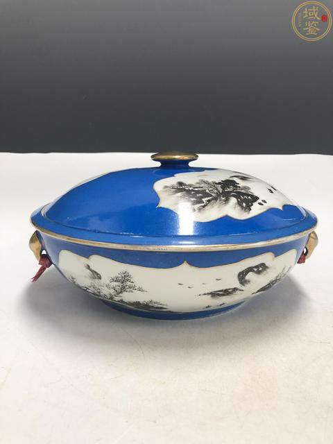 古玩陶瓷民國(guó)名家·藍(lán)地開窗墨彩山水紋蓋鍋拍賣,當(dāng)前價(jià)格3500元