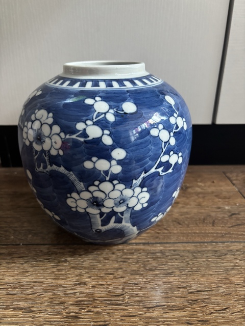 古玩陶瓷青花冰梅圖茶葉罐拍賣,當前價格1680元