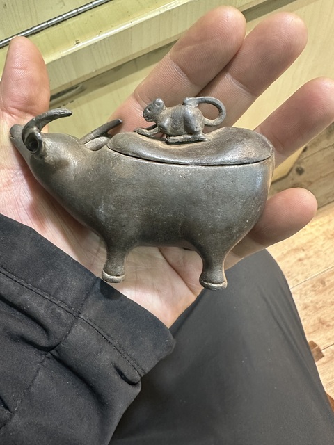 古玩雜項牛型水滴拍賣,當前價格2000元