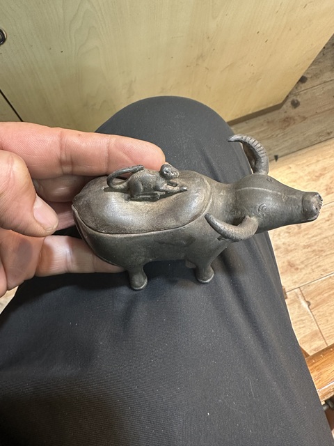 古玩雜項牛型水滴拍賣,當前價格2000元