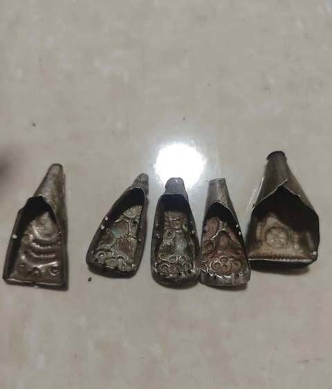 古玩雜項帽花拍賣，當前價格180元