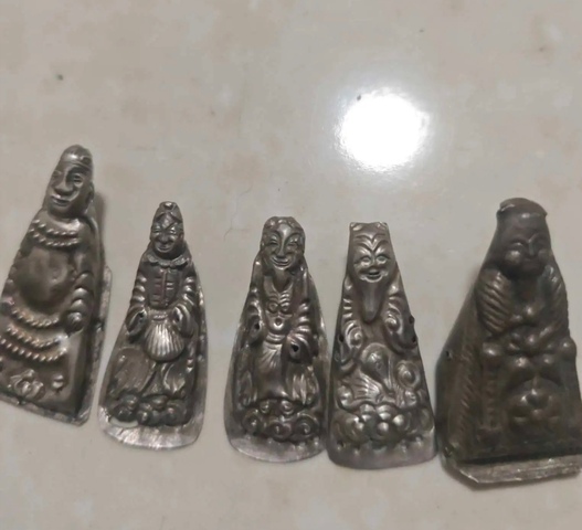 古玩雜項帽花拍賣，當前價格180元