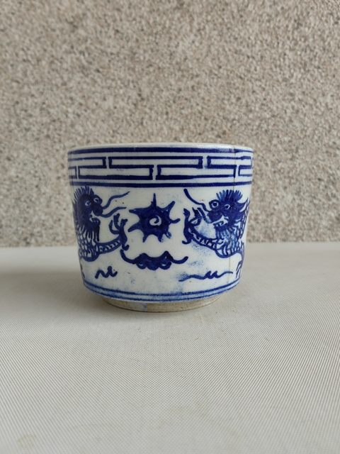 古玩陶瓷龍紋青花圈足筒式香爐拍賣,當前價格398元