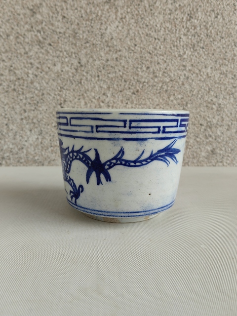 古玩陶瓷龍紋青花圈足筒式香爐拍賣,當前價格398元