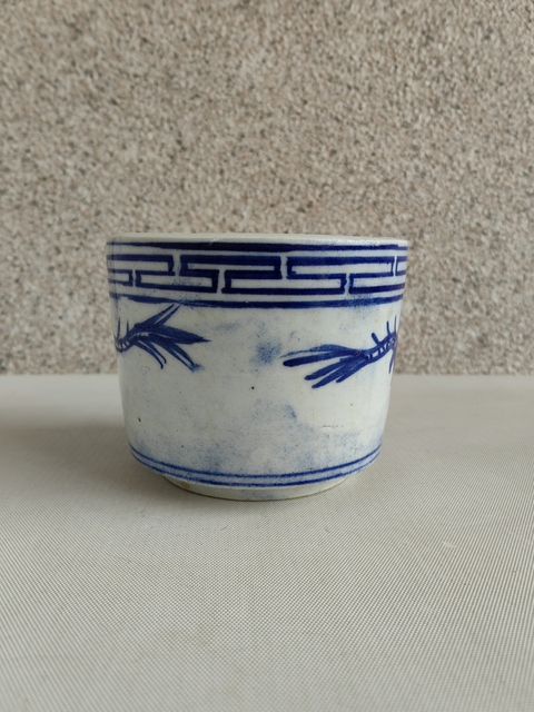 古玩陶瓷龍紋青花圈足筒式香爐拍賣,當前價格398元