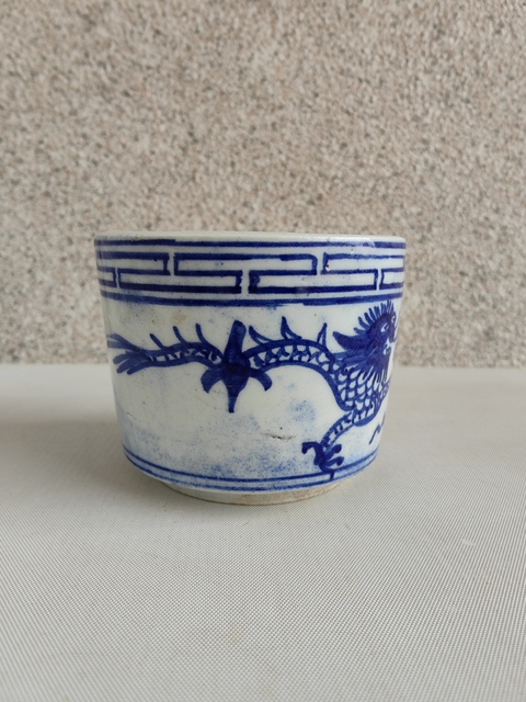 古玩陶瓷龍紋青花圈足筒式香爐拍賣,當前價格398元
