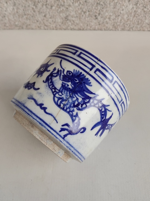 古玩陶瓷龍紋青花圈足筒式香爐拍賣,當前價格398元