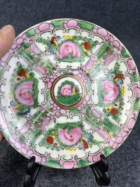 古玩陶瓷廣彩花卉紋盤拍賣,當前價格188元