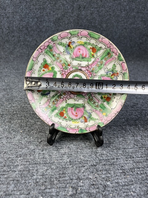 古玩陶瓷廣彩花卉紋盤拍賣,當前價格188元