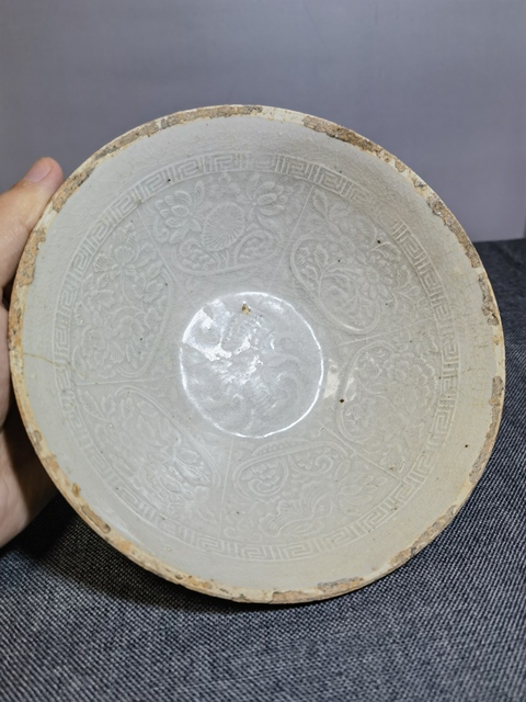 古玩陶瓷【精品】南宋青白釉花卉紋面包碗拍賣,當前價格0元