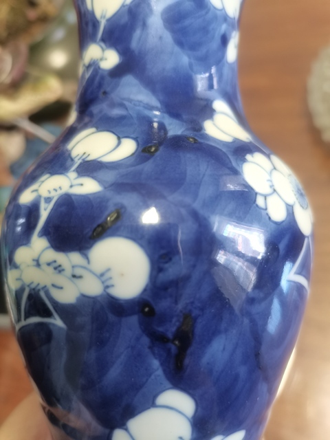 古玩陶瓷晚清冰梅紋觀音瓶一對拍賣,當前價格4200元